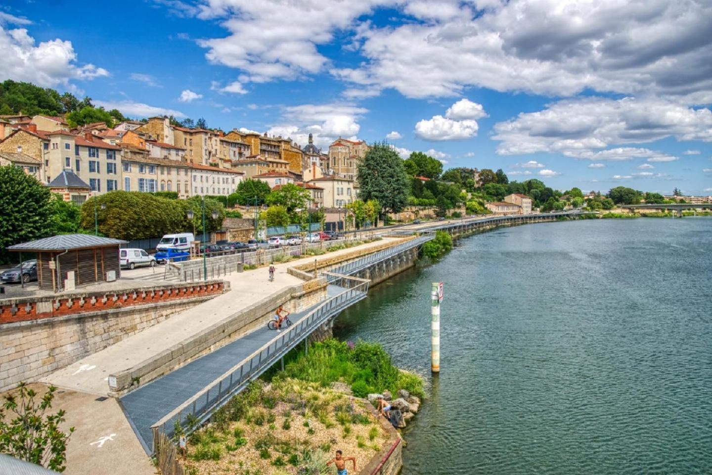 Maison "Le Figuier" Trevoux Climatisee Esterno foto